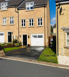 Entire 3 bedroom deluxe house